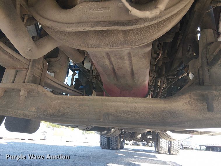 image for item DJ7898 2012 Peterbilt 389 semi truck