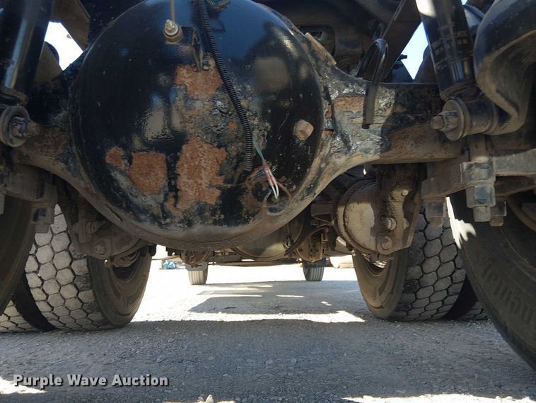 image for item DJ7898 2012 Peterbilt 389 semi truck