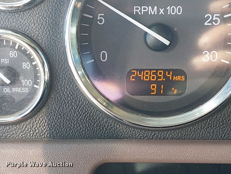 image for item DJ7898 2012 Peterbilt 389 semi truck