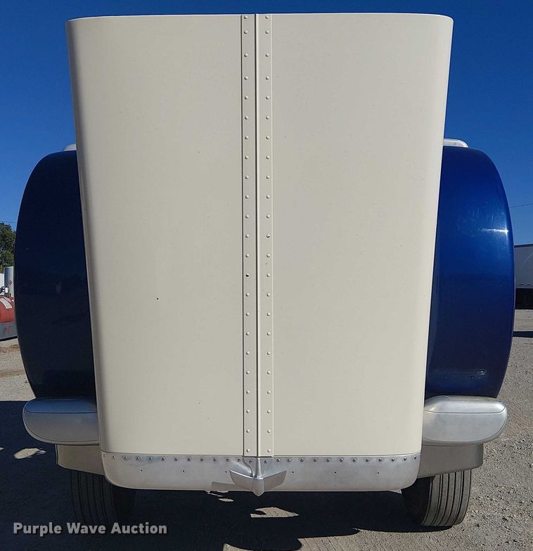 image for item DJ7898 2012 Peterbilt 389 semi truck