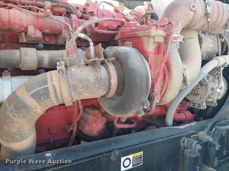 image for item DJ7898 2012 Peterbilt 389 semi truck