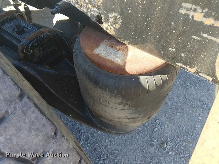 image for item DJ7898 2012 Peterbilt 389 semi truck