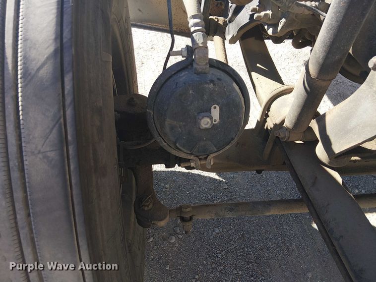 image for item DJ7898 2012 Peterbilt 389 semi truck