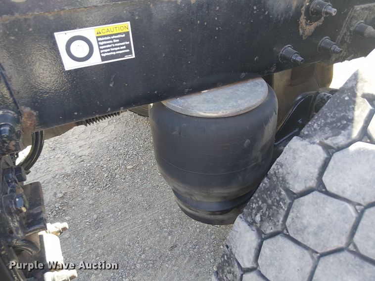 image for item DJ7898 2012 Peterbilt 389 semi truck