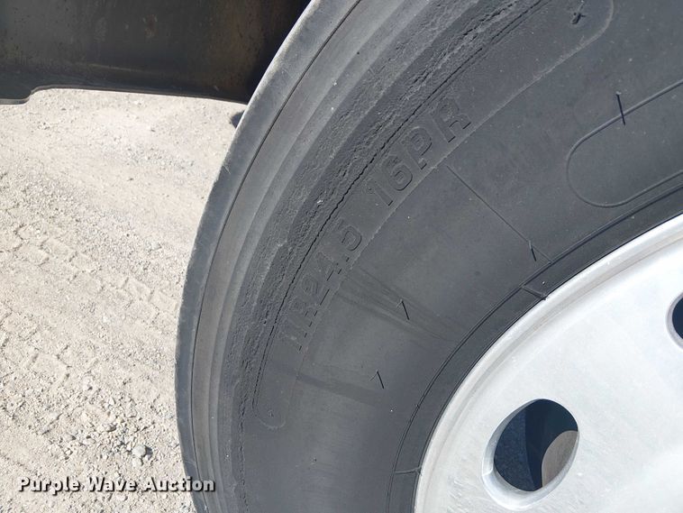 image for item DJ7898 2012 Peterbilt 389 semi truck