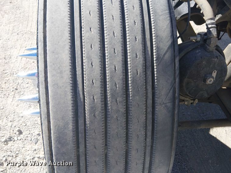 image for item DJ7898 2012 Peterbilt 389 semi truck