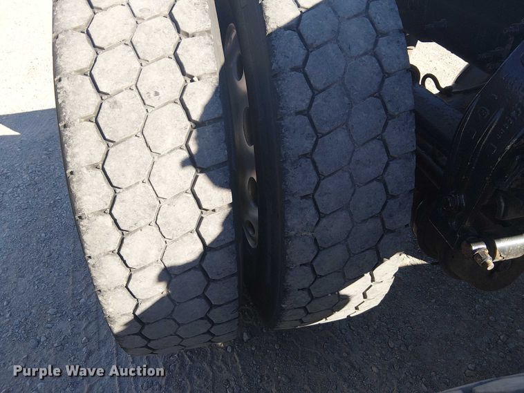 image for item DJ7898 2012 Peterbilt 389 semi truck