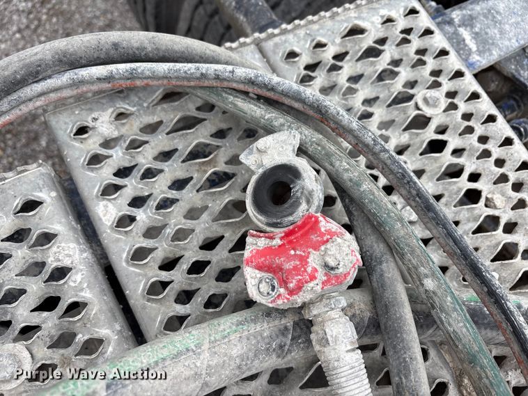 image for item DJ7910 2016 Peterbilt 567 semi truck