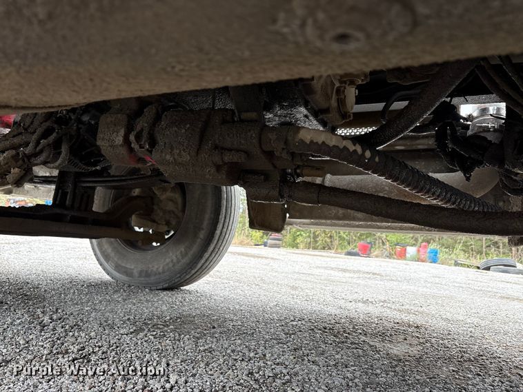 image for item DJ7910 2016 Peterbilt 567 semi truck