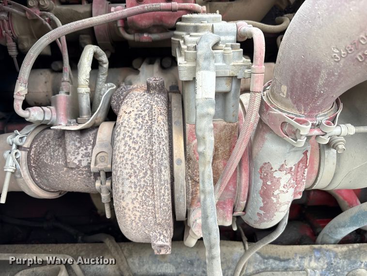 image for item DJ7910 2016 Peterbilt 567 semi truck