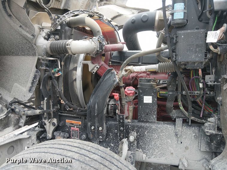 image for item DJ7912 2023 Mack Pinnacle semi truck