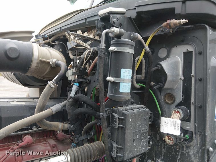 image for item DJ7912 2023 Mack Pinnacle semi truck