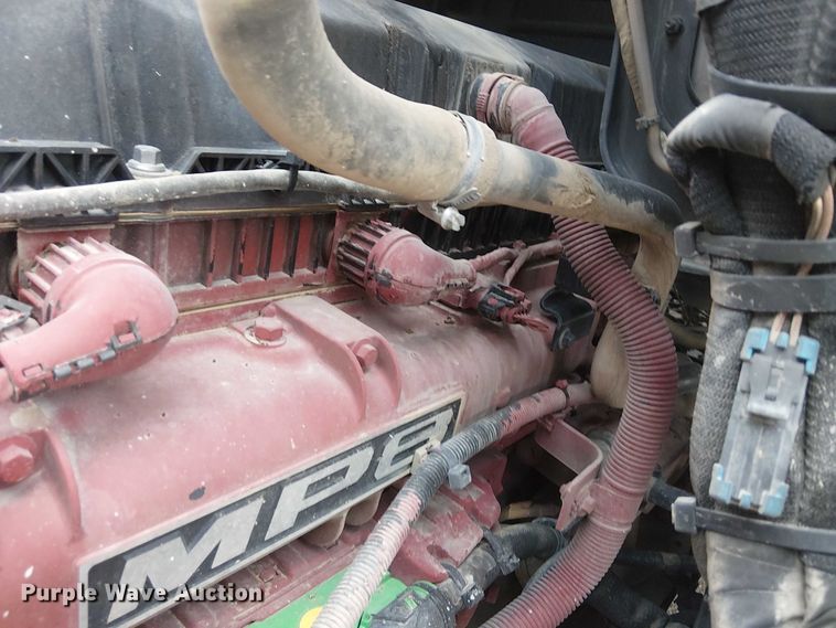 image for item DJ7912 2023 Mack Pinnacle semi truck