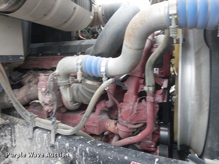 image for item DJ7912 2023 Mack Pinnacle semi truck