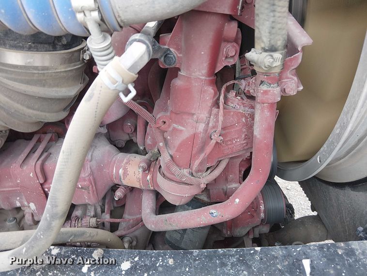 image for item DJ7912 2023 Mack Pinnacle semi truck