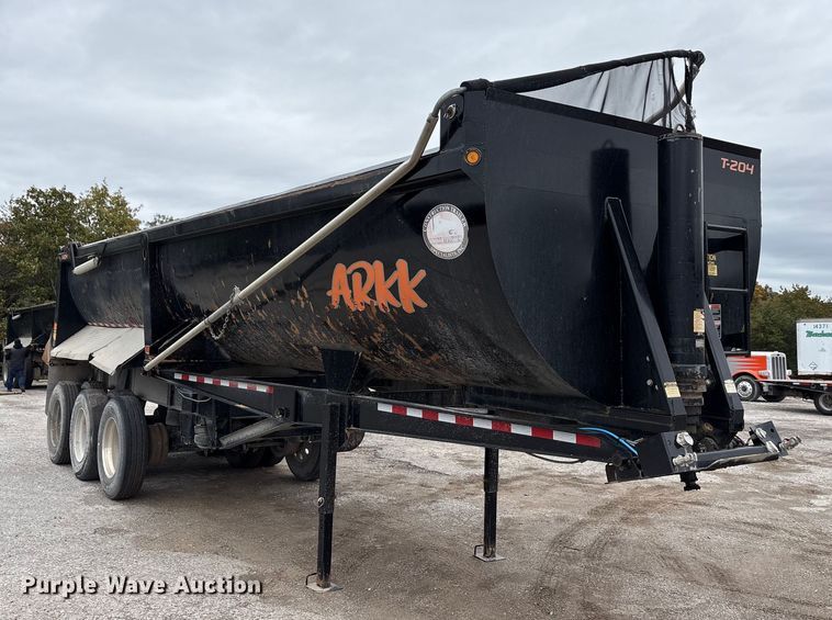 image for item DJ7914 2023 Construction Trailer Specialist HRD 31 QF TRI end dump trailer