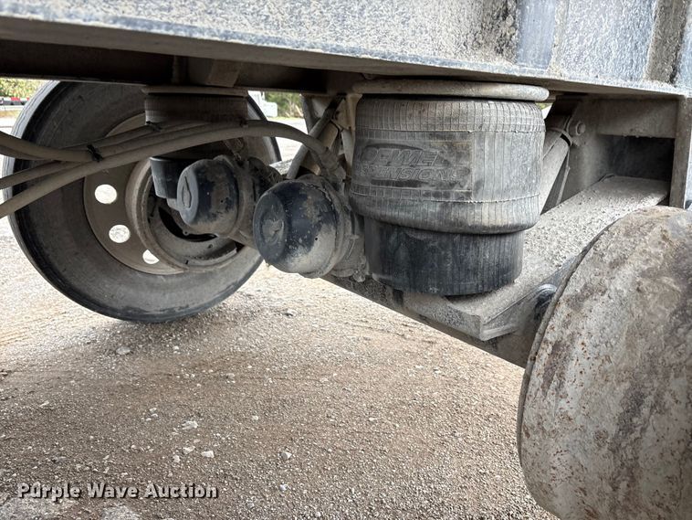 image for item DJ7914 2023 Construction Trailer Specialist HRD 31 QF TRI end dump trailer