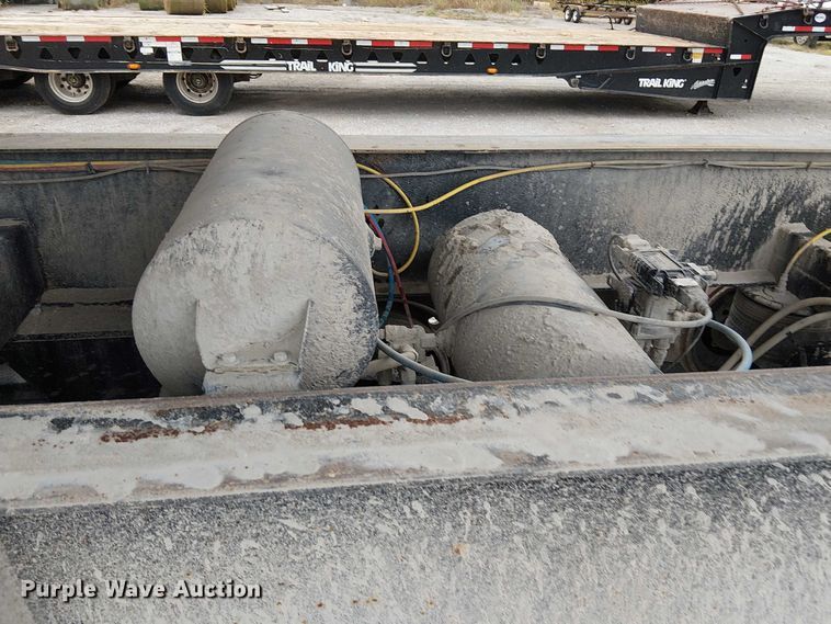 image for item DJ7916 2023 ConstructionTrailer Specialist HRD31QFTRI end dump trailer