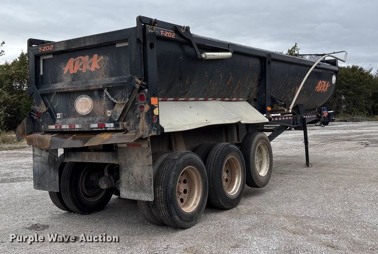 image for item DJ7917 2023 Construction Trailer Specialist HRD 31 QF TRI end dump trailer