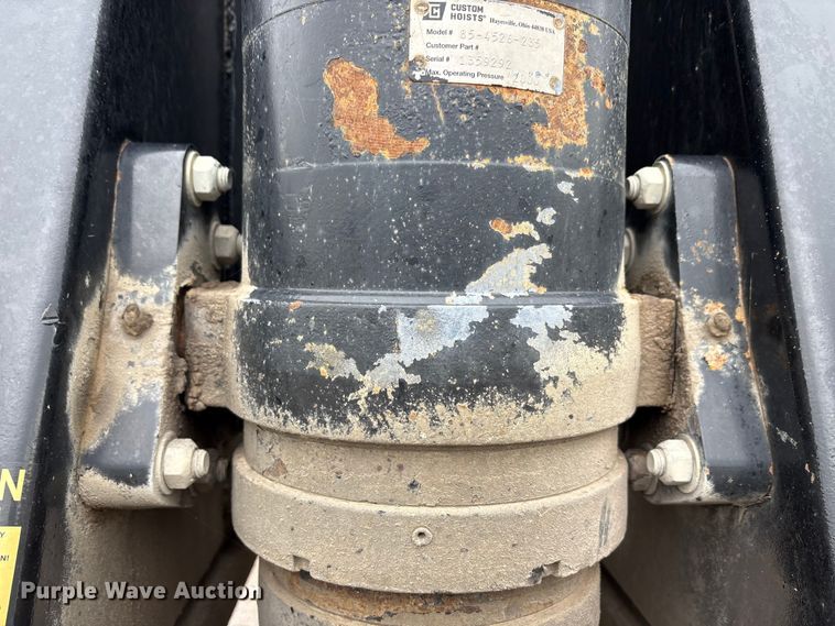 image for item DJ7917 2023 Construction Trailer Specialist HRD 31 QF TRI end dump trailer