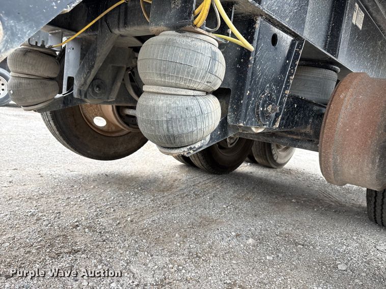 image for item DJ7917 2023 Construction Trailer Specialist HRD 31 QF TRI end dump trailer