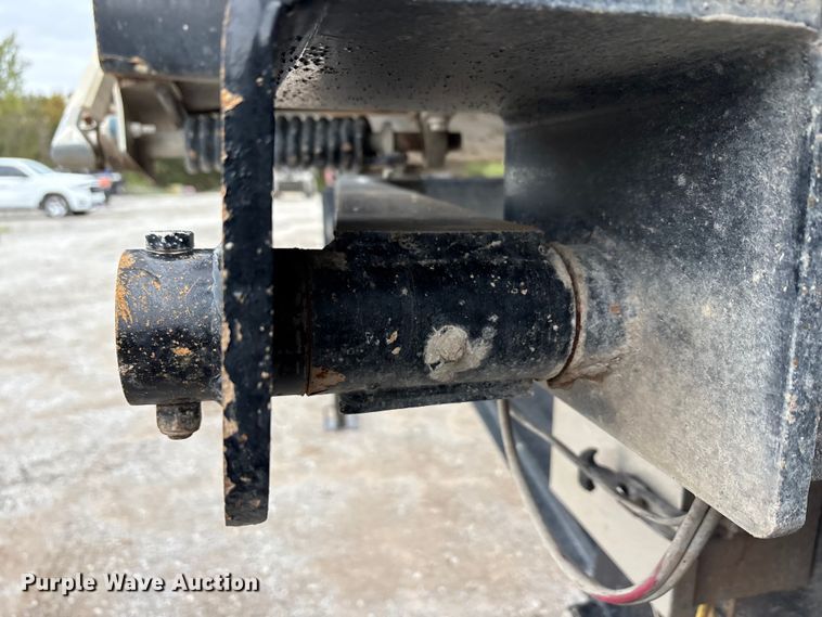 image for item DJ7917 2023 Construction Trailer Specialist HRD 31 QF TRI end dump trailer