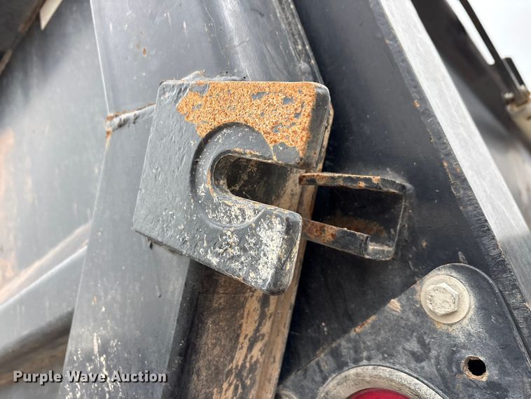 image for item DJ7917 2023 Construction Trailer Specialist HRD 31 QF TRI end dump trailer