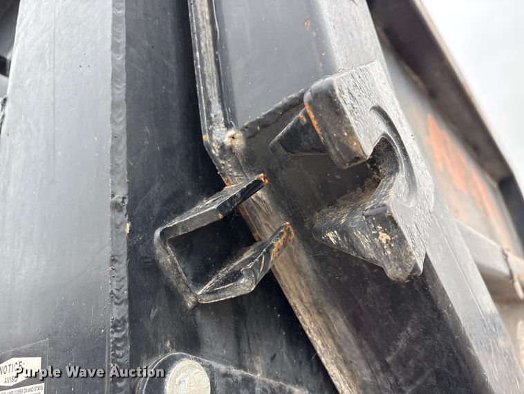 image for item DJ7917 2023 Construction Trailer Specialist HRD 31 QF TRI end dump trailer