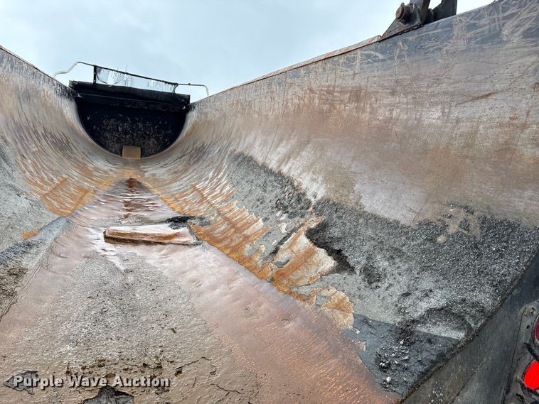 image for item DJ7917 2023 Construction Trailer Specialist HRD 31 QF TRI end dump trailer