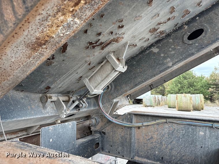 image for item DJ7917 2023 Construction Trailer Specialist HRD 31 QF TRI end dump trailer