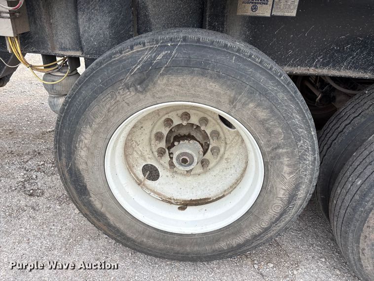 image for item DJ7917 2023 Construction Trailer Specialist HRD 31 QF TRI end dump trailer