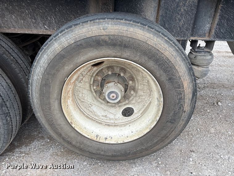 image for item DJ7917 2023 Construction Trailer Specialist HRD 31 QF TRI end dump trailer