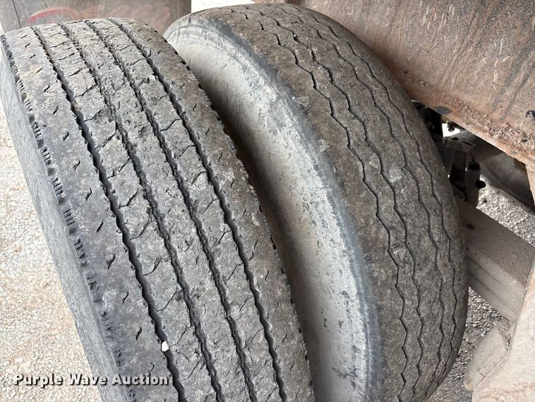 image for item DJ7917 2023 Construction Trailer Specialist HRD 31 QF TRI end dump trailer