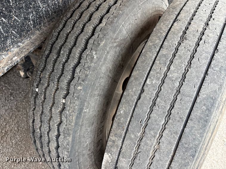 image for item DJ7917 2023 Construction Trailer Specialist HRD 31 QF TRI end dump trailer