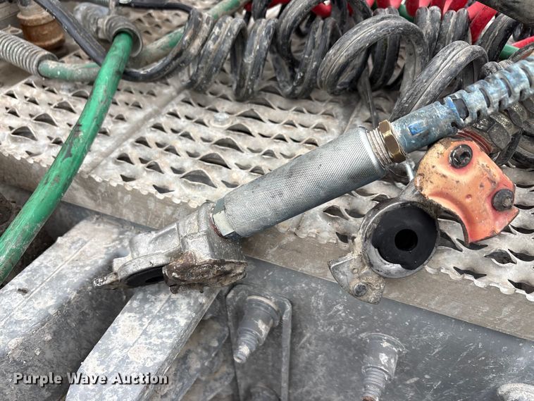 image for item DJ7920 2014 Peterbilt 389 semi truck