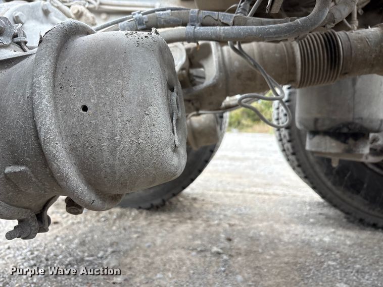 image for item DJ7920 2014 Peterbilt 389 semi truck