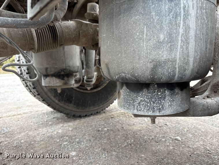 image for item DJ7920 2014 Peterbilt 389 semi truck