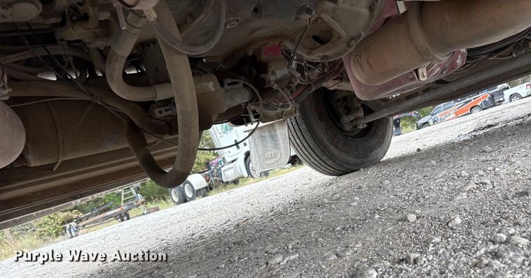 image for item DJ7920 2014 Peterbilt 389 semi truck