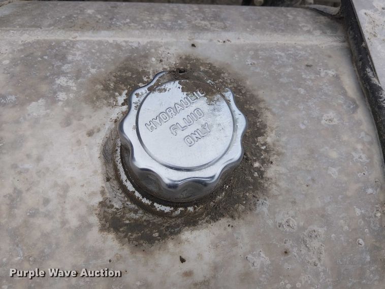 image for item DJ7922 2023 Mack Pinnacle semi truck