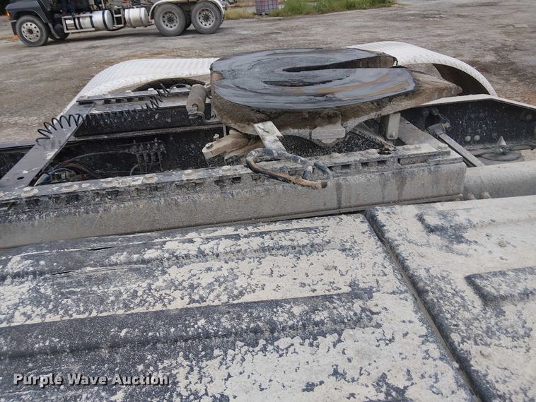 image for item DJ7922 2023 Mack Pinnacle semi truck