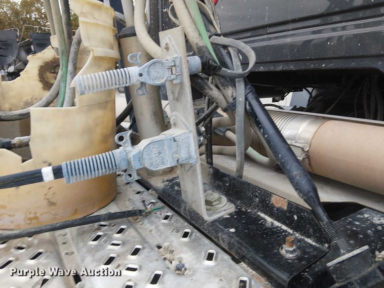 image for item DJ7922 2023 Mack Pinnacle semi truck