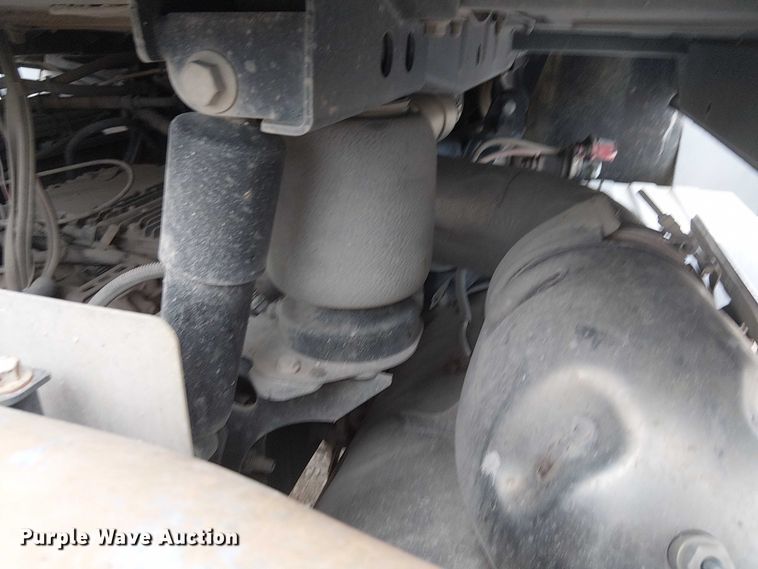 image for item DJ7922 2023 Mack Pinnacle semi truck