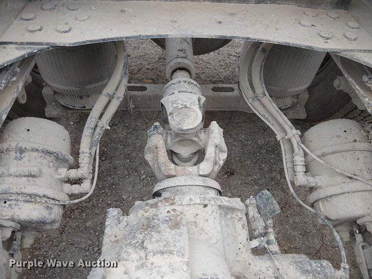 image for item DJ7922 2023 Mack Pinnacle semi truck