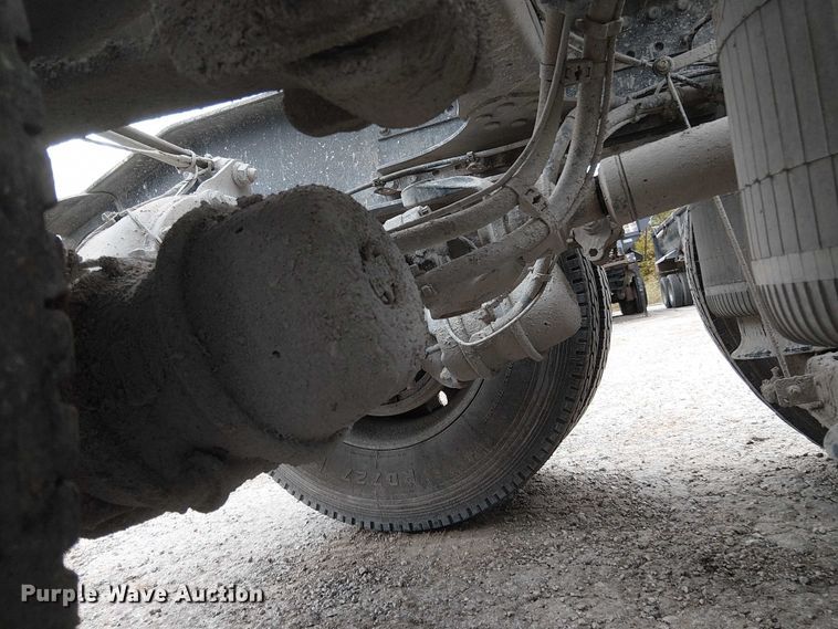 image for item DJ7922 2023 Mack Pinnacle semi truck