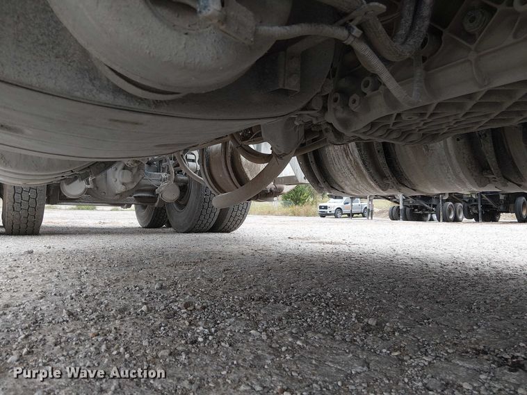 image for item DJ7922 2023 Mack Pinnacle semi truck