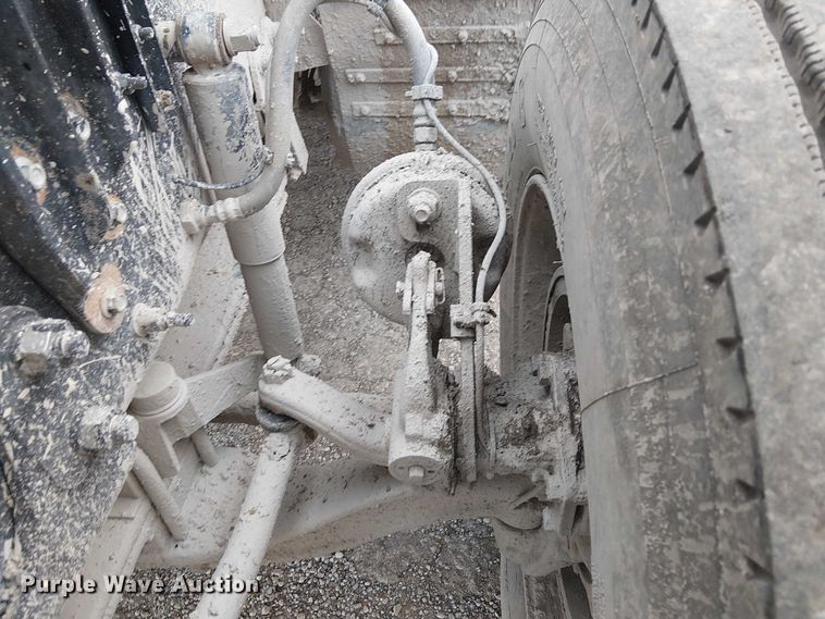 image for item DJ7922 2023 Mack Pinnacle semi truck