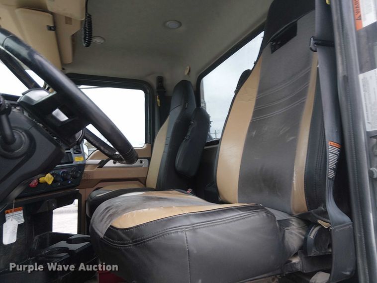 image for item DJ7922 2023 Mack Pinnacle semi truck