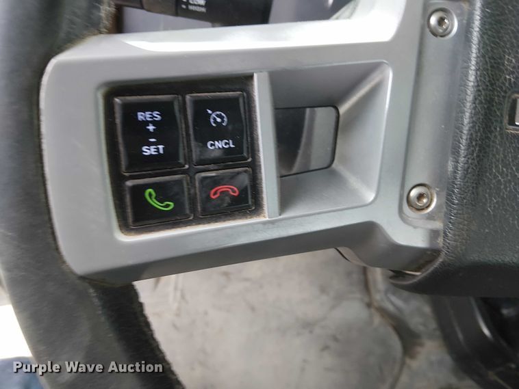 image for item DJ7922 2023 Mack Pinnacle semi truck