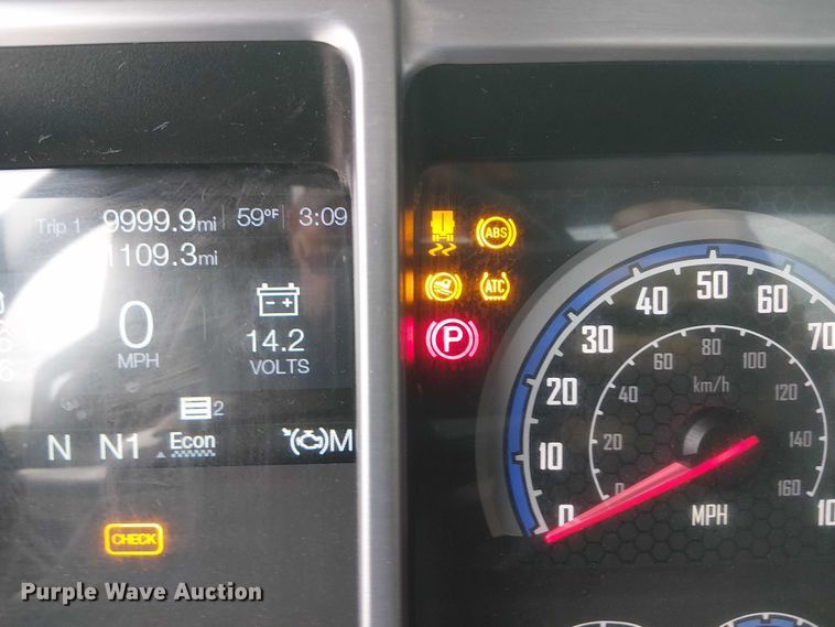 image for item DJ7922 2023 Mack Pinnacle semi truck