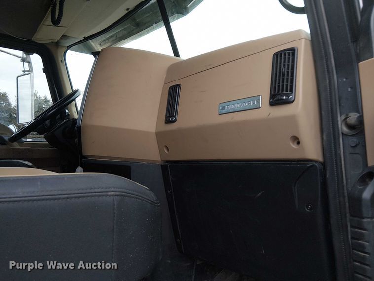 image for item DJ7922 2023 Mack Pinnacle semi truck